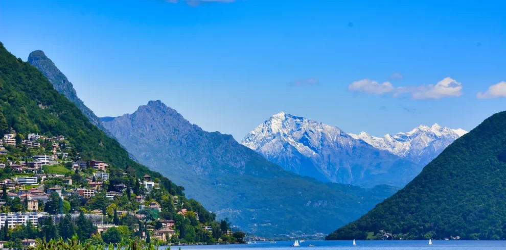 Imagem de lagos e montanhas na Suíça - Pacote de Viagem Extrema Viagens