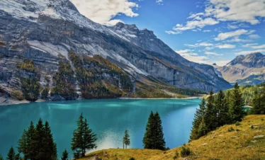 Imagem de lagos e montanhas na Suíça - Pacote de Viagem Extrema Viagens